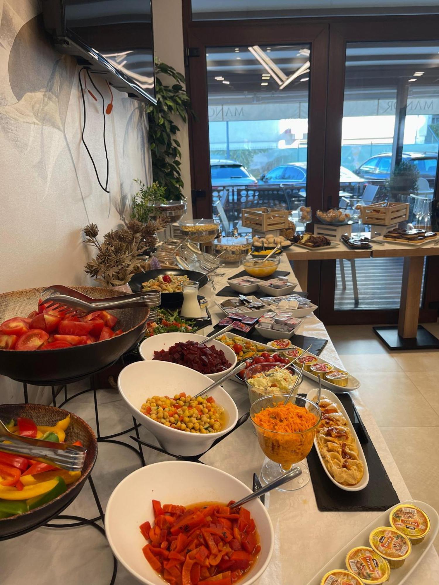 Hotel Manor Năvodari المظهر الخارجي الصورة