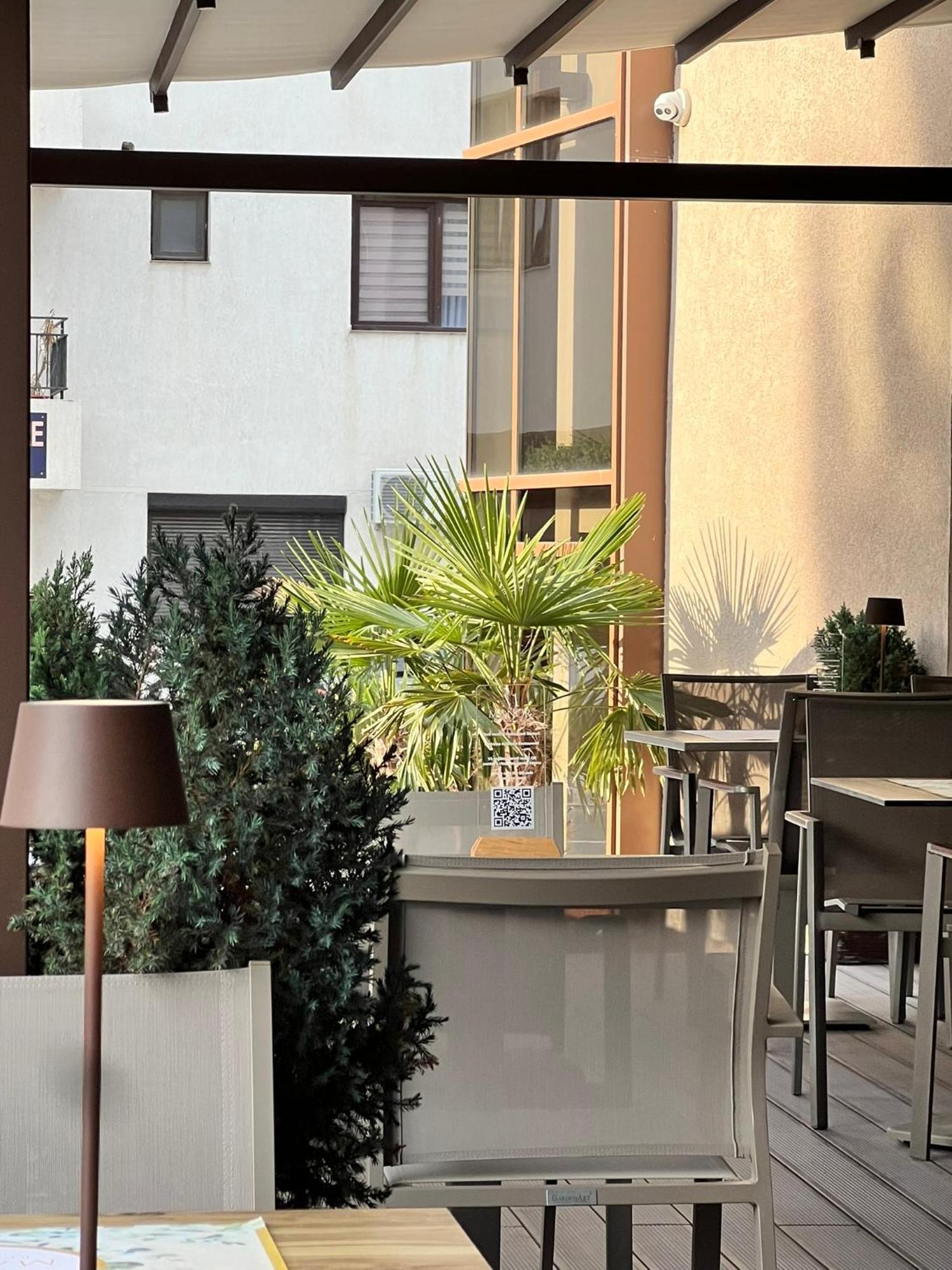 Hotel Manor Năvodari المظهر الخارجي الصورة